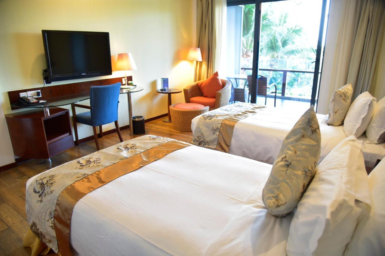 Serenity Marina Hotel Sanya Extérieur photo